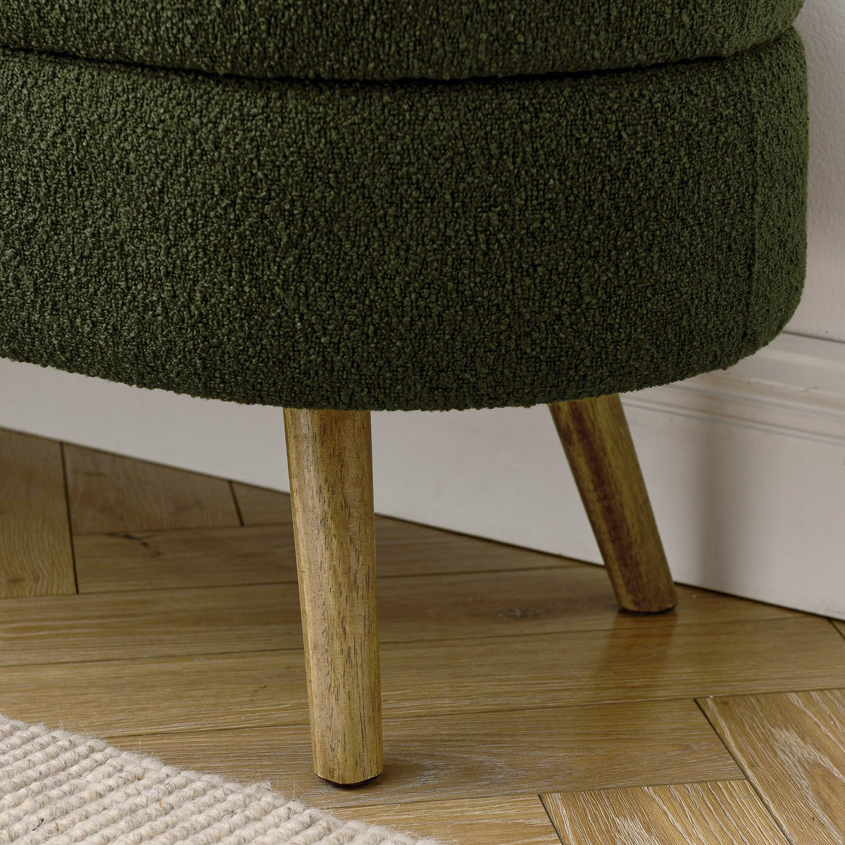 Oval Storage Bench with Rubber Wood Legs U23205